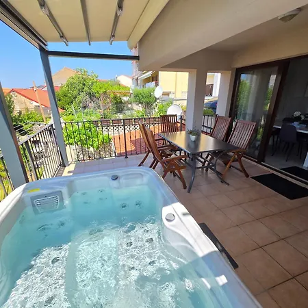 Damir - With Jacuzzi *