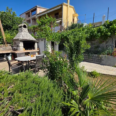 Damir - With Jacuzzi Apartment Crikvenica